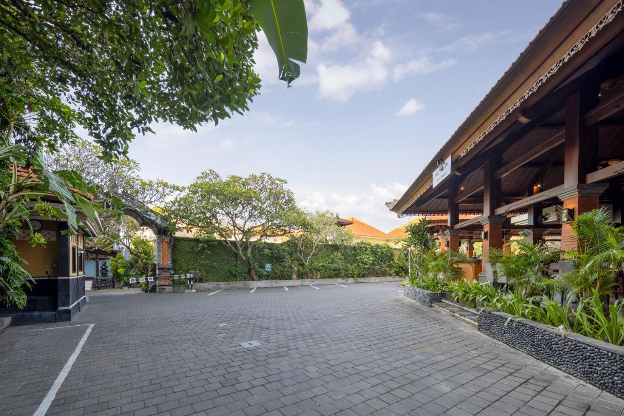 Adi Dharma Hotel Kuta Kuta  Exterior photo